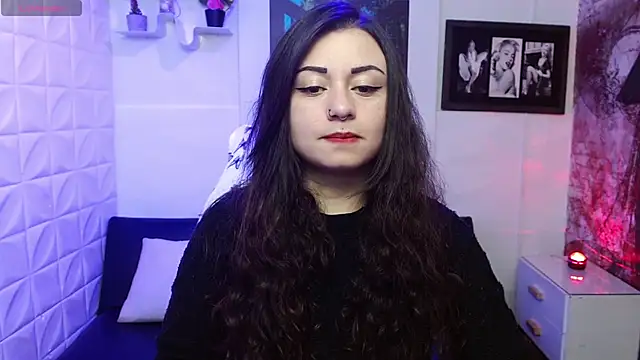 Eva Roussell online show from 10/31/25, 02:35