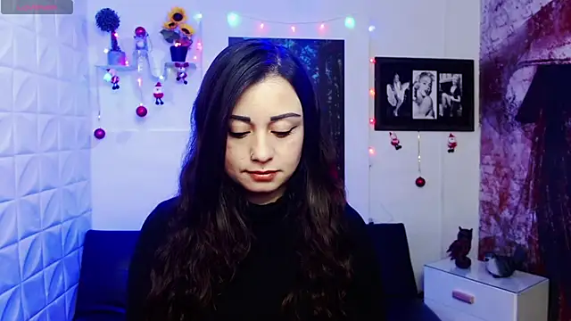 Eva Roussell online show from 12/14/25, 02:33