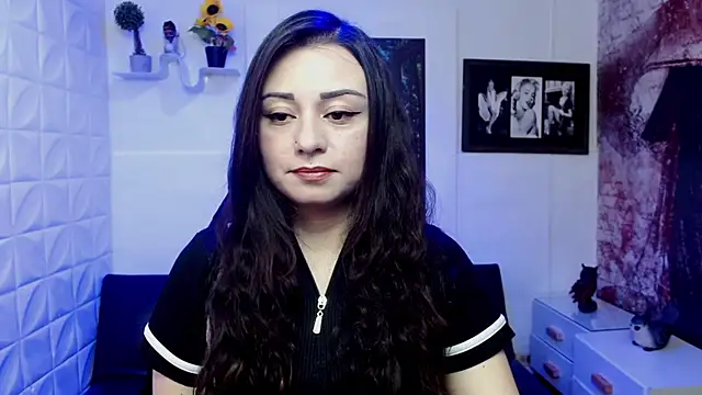 Eva Roussell online show from 11/25/25, 02:28