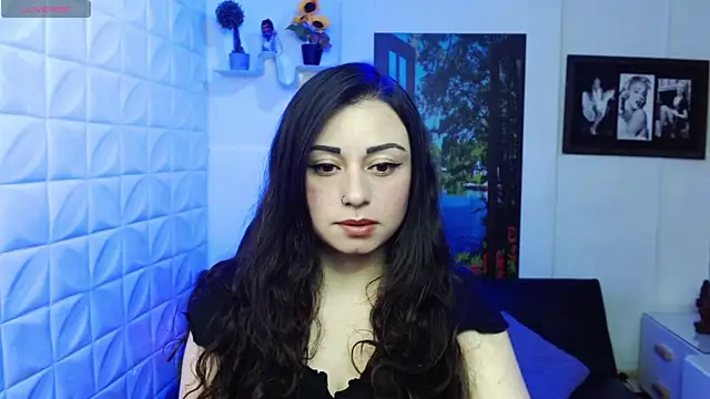 Eva Roussell online show from 12/01/25, 02:40