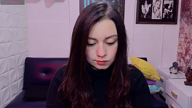 Snapshot of Eva_Roussell chatting on 07/08/26, 03:13 Eva Roussell online show from 07/08/26, 03:13
