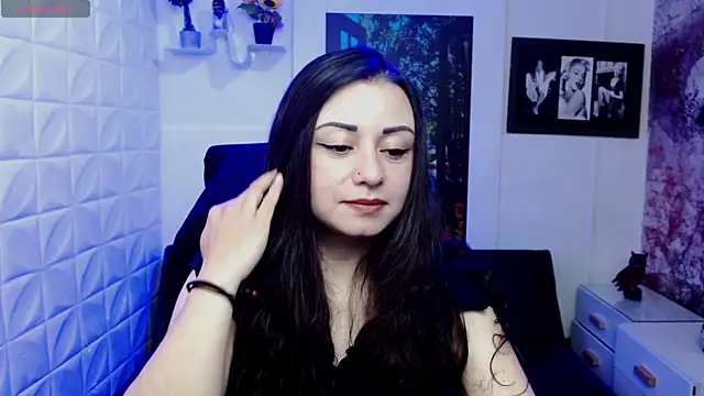 Eva Roussell online show from 11/19/25, 02:17