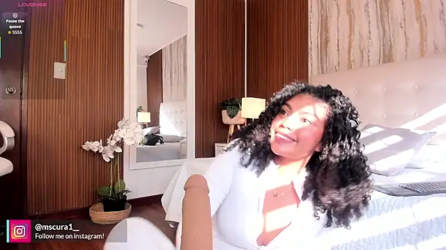 Snapshot of miss_curazao chatting on 02/11/26, 01:00 miss curazao online show from 02/11/26, 01:00