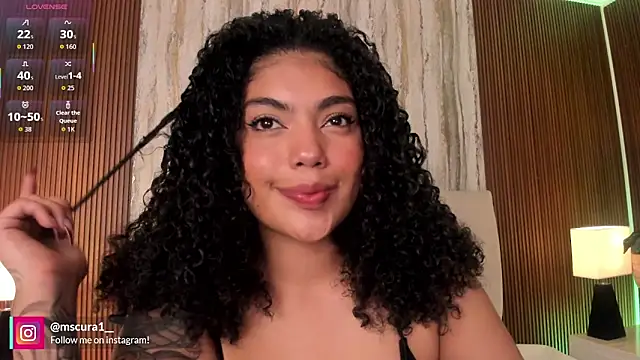 Snapshot of miss_curazao chatting on 01/14/26, 11:47 miss curazao online show from 01/14/26, 11:47