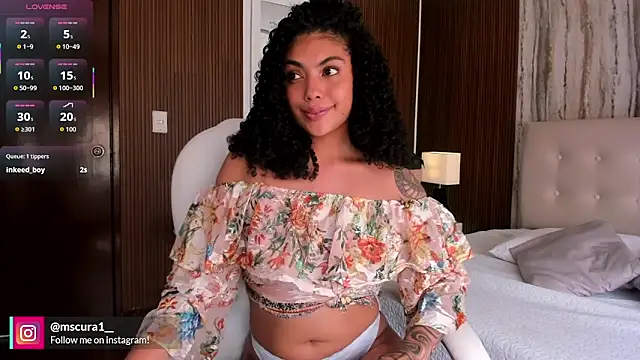 Snapshot of miss_curazao chatting on 01/06/26, 02:43 miss curazao online show from 01/06/26, 02:43