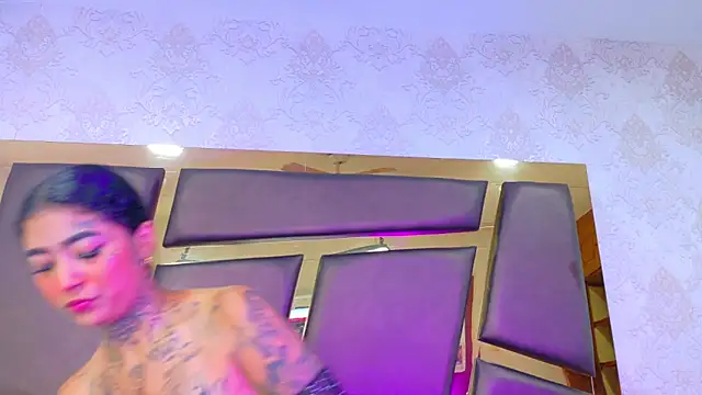 EmilieLake online show from 12/03/25, 08:52