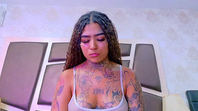 EmilieLake online show from 05/29/26, 07:42