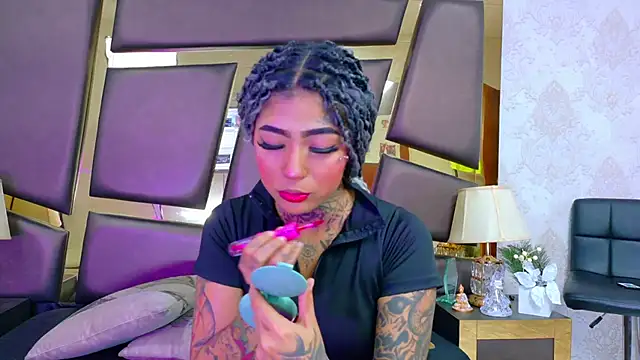 EmilieLake online show from 02/13/26, 08:20