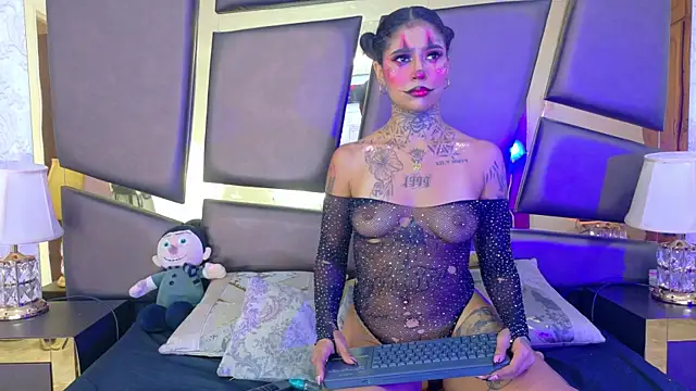 EmilieLake online show from 10/29/25, 08:30