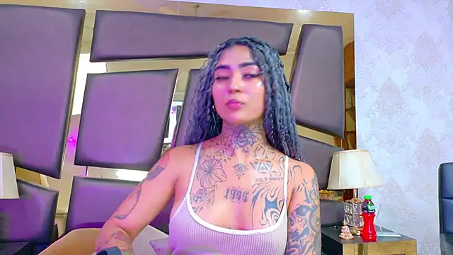 EmilieLake online show from 02/12/26, 07:35