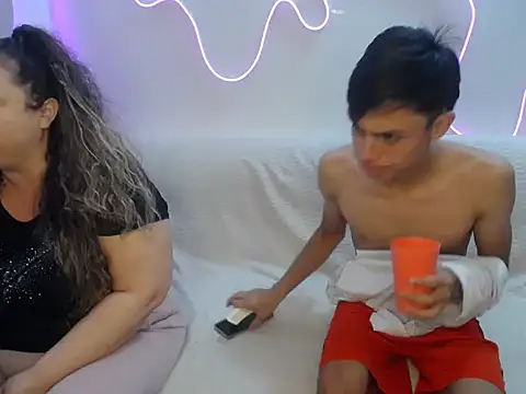 Snapshot of brutal_dirty_sex chatting on 09/23/25, 07:54 brutal dirty sex online show from 09/23/25, 07:54