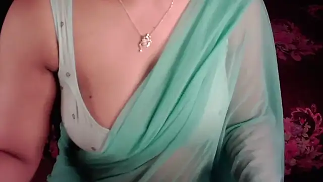 Snapshot of Sexy_Ara__Baby chatting on 10/04/25, 10:06 Sexy Ara Baby online show from 10/04/25, 10:06