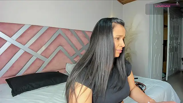  adahara queen online show from 10/25/25, 04:33