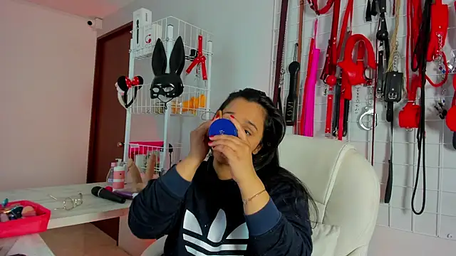  adahara queen online show from 11/19/25, 03:50