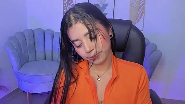 issi loren online show from 04/26/26, 11:40