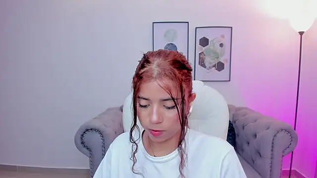 issi loren online show from 10/27/25, 07:48