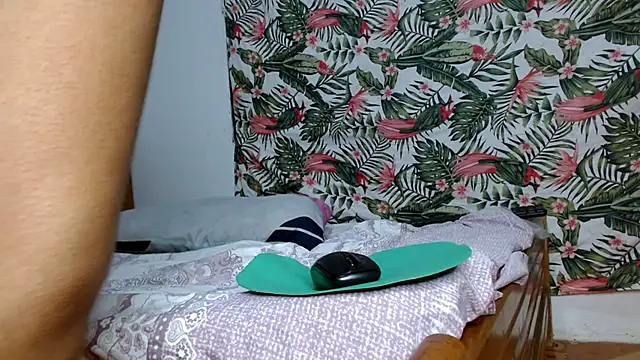 smallkarlakarla online show from 02/17/26, 11:46