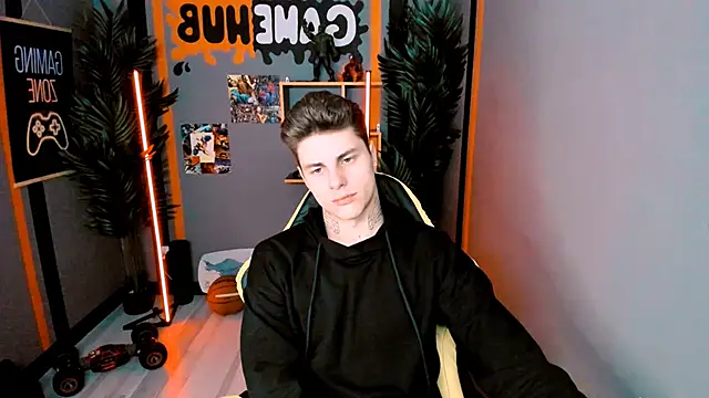 JackWolw online show from 10/02/25, 12:19