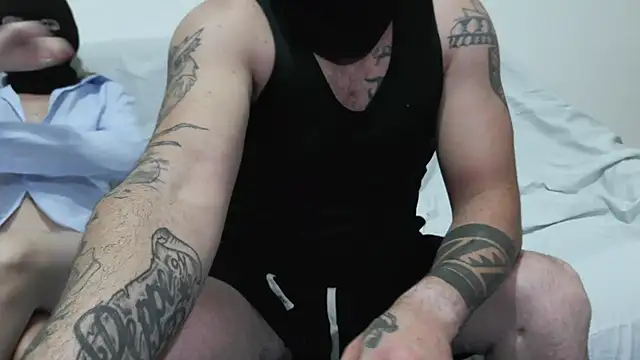 Snapshot of perfectcouple90 chatting on 10/07/25, 08:54 perfectcouple90 online show from 10/07/25, 08:54