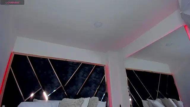 SusanaHenao online show from 12/18/25, 05:06