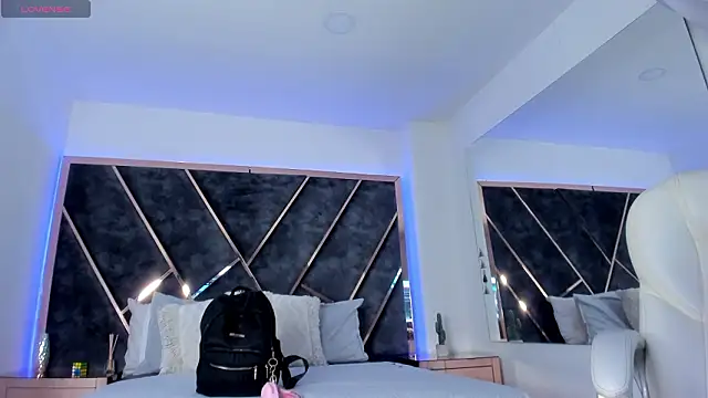 SusanaHenao online show from 03/09/26, 05:05