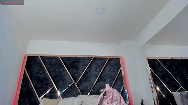 SusanaHenao online show from 03/27/26, 04:08