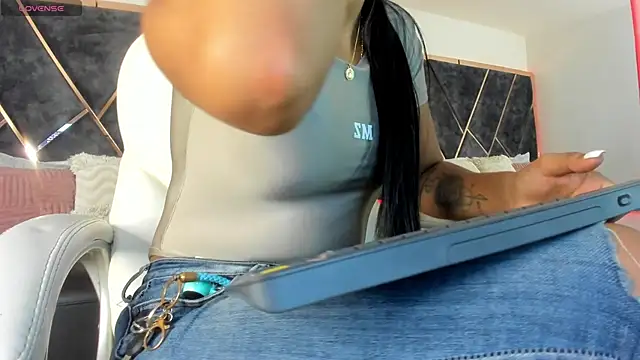 SusanaHenao online show from 03/13/26, 04:45