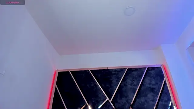 SusanaHenao online show from 10/28/25, 05:56