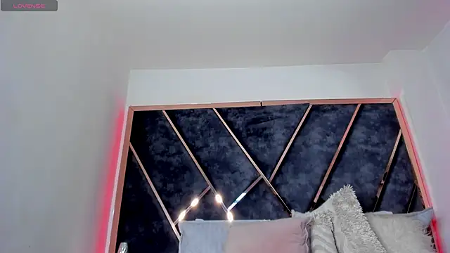 SusanaHenao online show from 11/22/25, 04:06