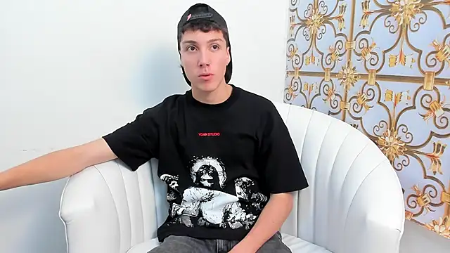 Snapshot of LittleDanny_ chatting on 01/05/26, 07:50 LittleDanny online show from 01/05/26, 07:50