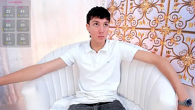 Snapshot of LittleDanny_ chatting on 03/28/26, 03:35 LittleDanny online show from 03/28/26, 03:35