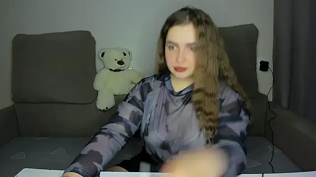 yourgem   online show from 04/05/26, 02:57