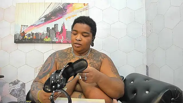 Anaa Fuentess online show from 06/10/26, 11:44