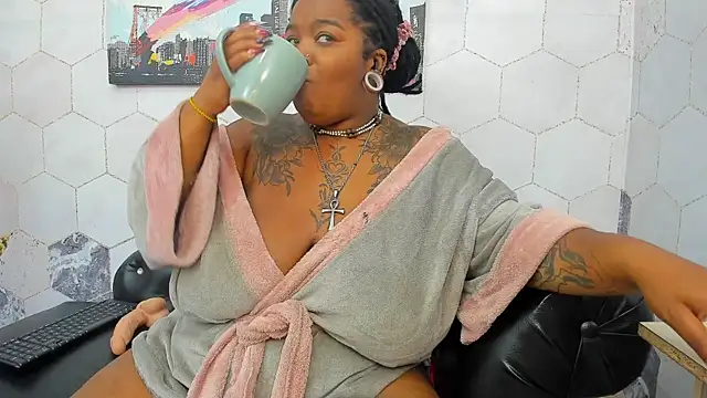 Snapshot of Anaa_Fuentess chatting on 10/22/25, 11:53 Anaa Fuentess online show from 10/22/25, 11:53