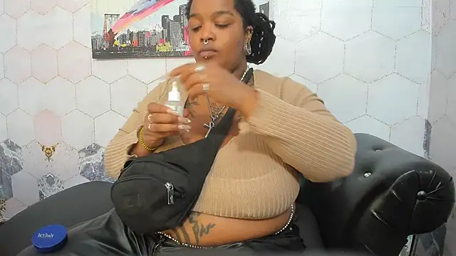 Anaa Fuentess online show from 04/08/26, 11:44