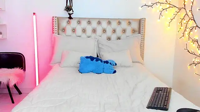 LenaStylesOA online show from 02/28/26, 02:06