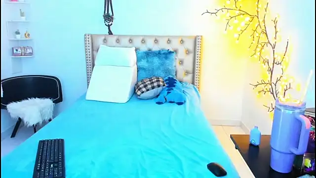 LenaStylesOA online show from 09/24/25, 08:37