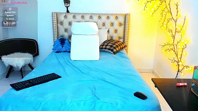 LenaStylesOA online show from 11/05/25, 12:41