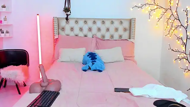 LenaStylesOA online show from 03/24/26, 08:31