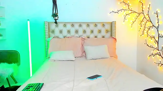 LenaStylesOA online show from 02/16/26, 01:48