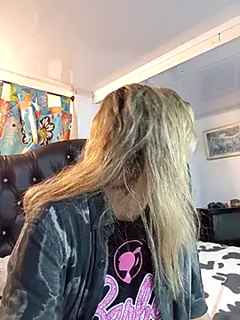 Snapshot of Licethf00x chatting on 10/04/25, 12:12 Licethf00x online show from 10/04/25, 12:12