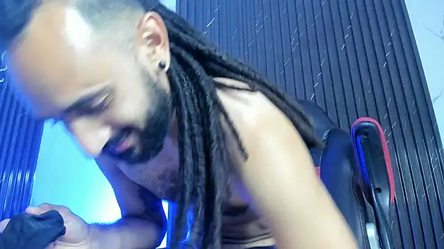 Snapshot of Tatis__ chatting on 10/10/25, 08:42 Tatis online show from 10/10/25, 08:42