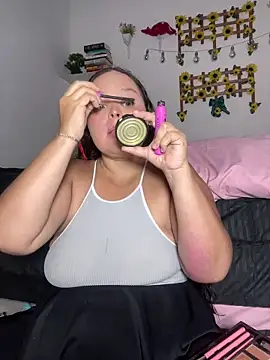 luna sweet16 online show from 12/19/25, 01:24