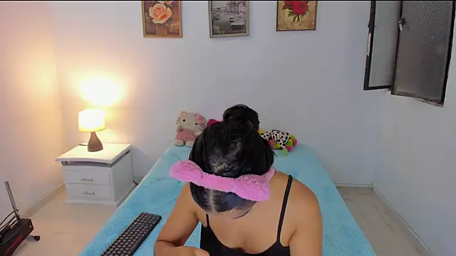 Valeri 13 online show from 10/26/25, 03:29