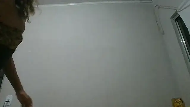 Snapshot of 4petitosa chatting on 10/28/25, 02:12 4petitosa online show from 10/28/25, 02:12