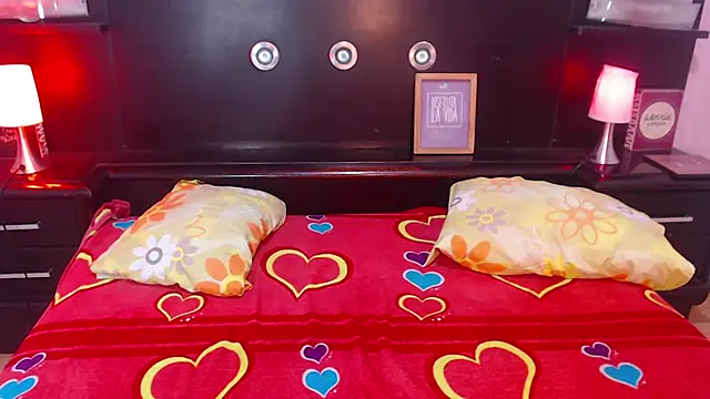 Snapshot of alyssabunnyy chatting on 10/29/25, 09:14 alyssabunnyy online show from 10/29/25, 09:14