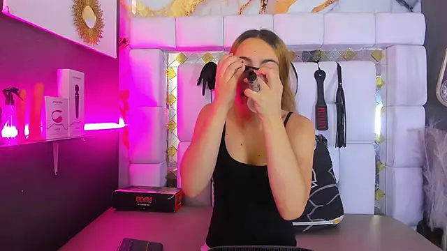 Natasha-Adams online show from 02/25/26, 09:25