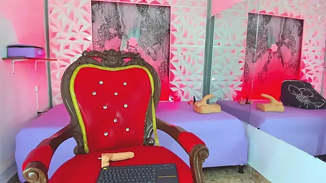 Natasha-Adams online show from 11/08/25, 09:35