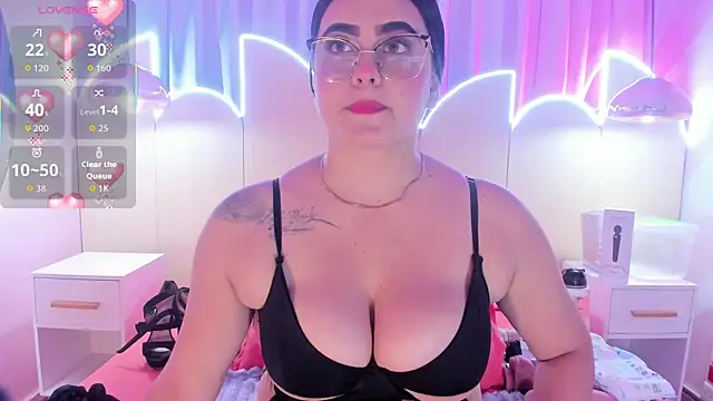 sofiiacarson online show from 01/12/26, 07:42