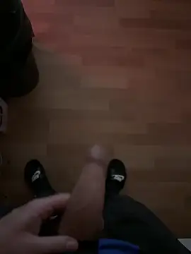 cook907920 online show from 10/19/25, 01:14